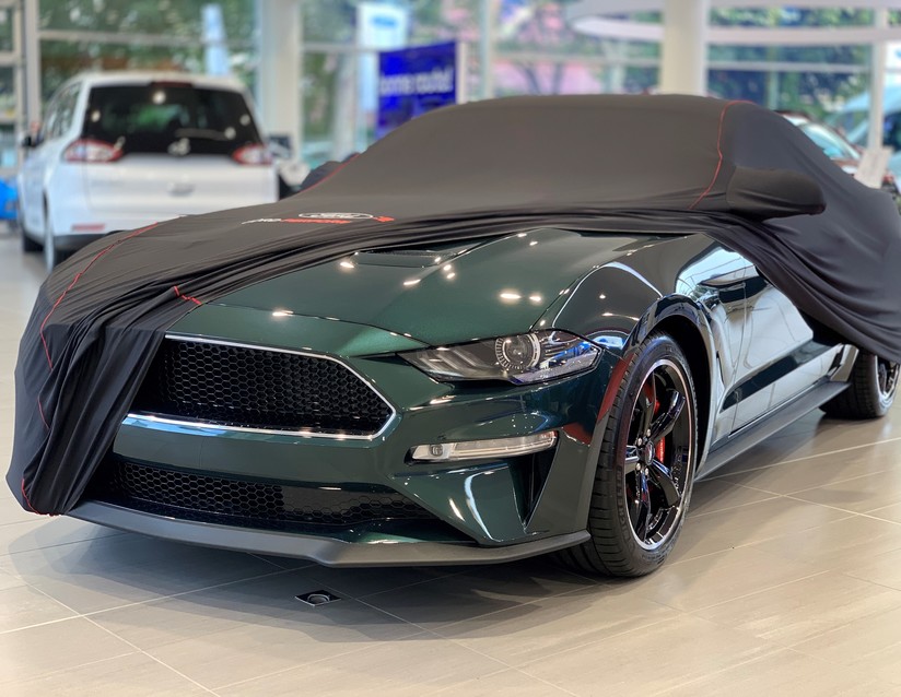 Levně Ochranná plachta Premium černá s červenou linkou, bílým oválem Ford a logem Ford Performance