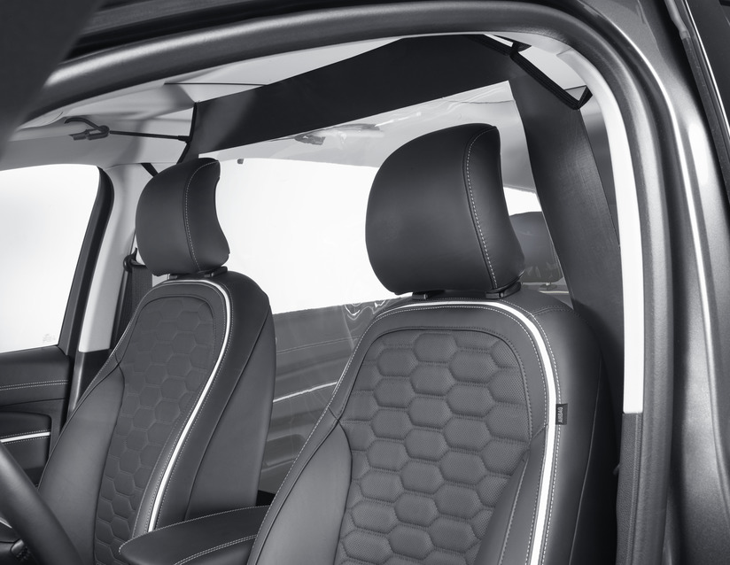 Pružná dělicí přepážka průhledná