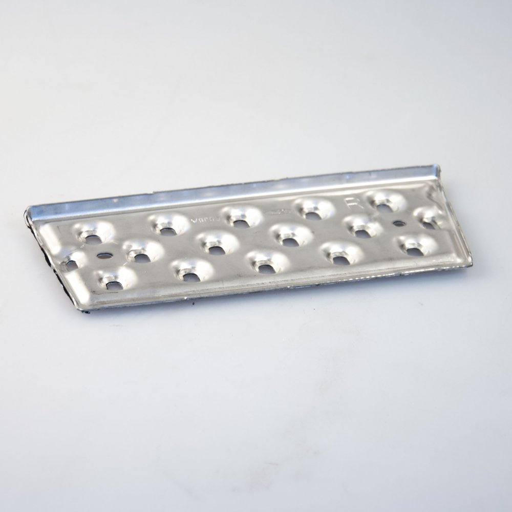 Pravostranný ozdobný panel předního nárazníku Transit