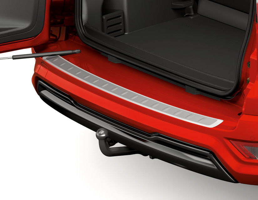 Ochranná lišta prahu zavazadlového prostoru hladká, tvarovaná, nerezová ocel