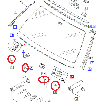 Rozpěrka - otvor pro přední ochr. sklo