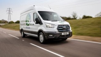 Ford oznámil program testování nové elektrické dodávky E-Transit přímo u zákazníků