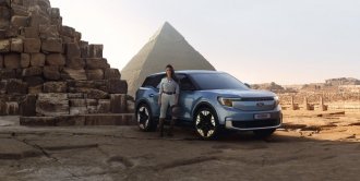 Ford a Lexie Alfordová společně zopakují historickou cestu kolem světa v novém elektrickém Exploreru
