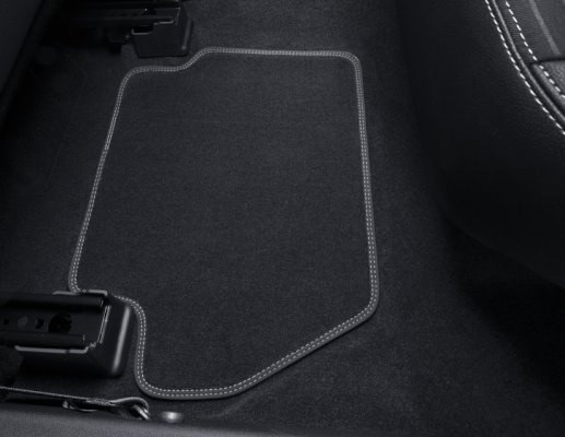 Podlahové koberce, velurové, provedení Premium přední a zadní sada v černé barvě