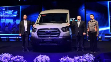 Ford Pro je připraven elektrifikovat produktivitu podnikání v Evropě, první vozy již sjíždějí z výrobní linky