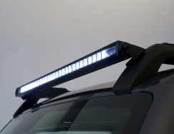 LED světelná rampa pro montáž na střešní nosič