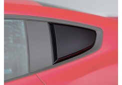 ROUSH přídavné větrací otvory bočních oken - Mustang