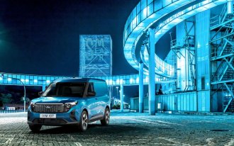 Ford Pro posouvá své vedoucí postavení v oblasti komerčních elektromobilů s chytřejším, plně propojeným, plně elektrickým vozem E-Transit Courier na novou úroveň