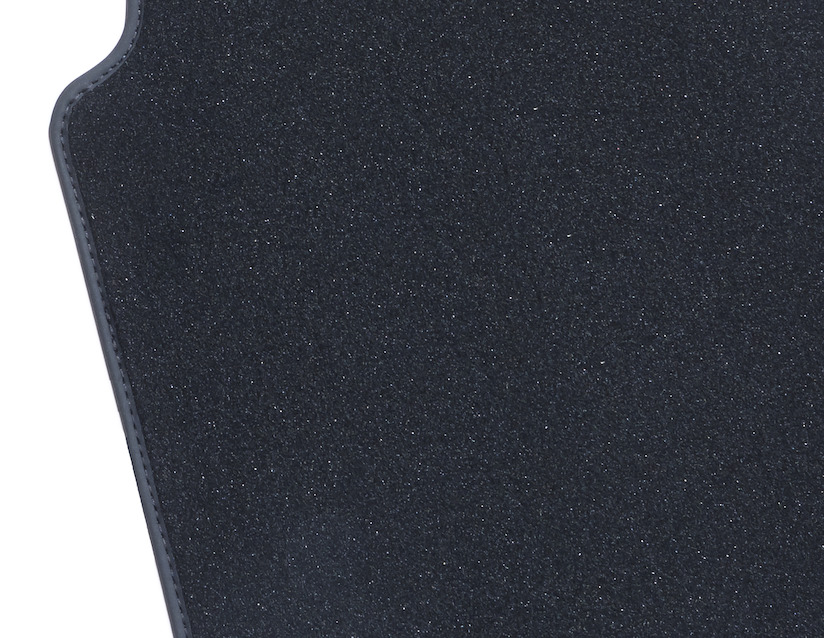 Levně Podlahové koberce, velurové, provedení Premium přední sada v černé barvě s dvojitým prošitím