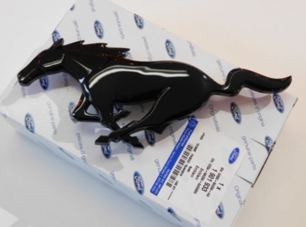 Přední znak Ford Mustang černá Pillar