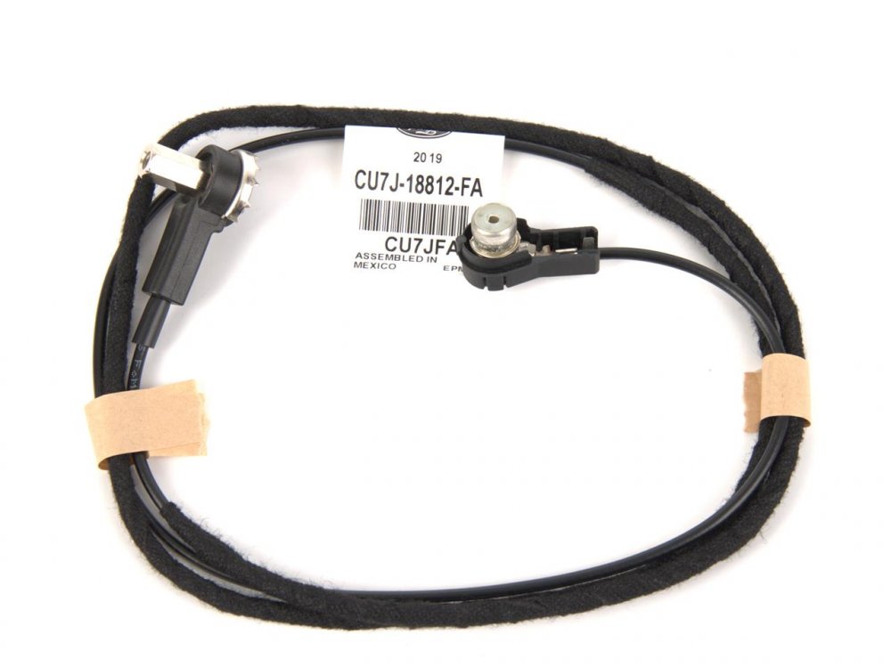 Prodlužovací kabel od antény k autorádiu